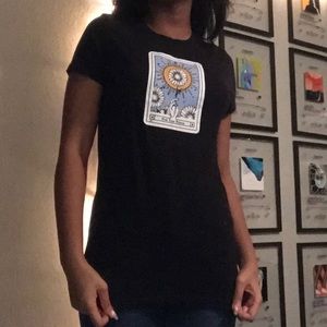 black aeropostale tee with graphic